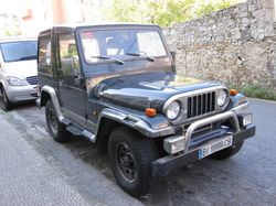 아시아 록스타 정측면