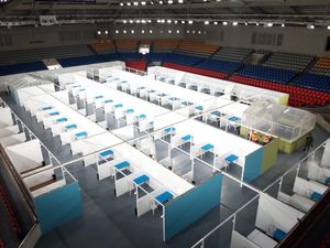 리잘 기념 스포츠 콤플렉스의 니노이 아키노 스타디움을 포함한 여러 스포츠 시설들이 코로나19 환자들을 위한 임시 격리 시설로 전환되었다.