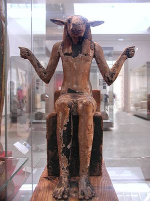 숫양 머리를 한 악마. 손은 두 마리의 뱀을 잡기 위해 뻗어 있는 듯하다. 이집트 테베, 왕가의 계곡에 있는 왕묘에서 발굴. 기원전 1325년경, 제18왕조 말