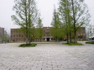 히가시센다 공원 (구 히가시센다 캠퍼스, 건물은 구 이학부 1호관)