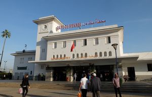 메크네스 빌 기차역