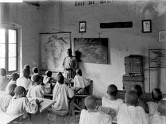 1914년 3월 독일령 동아프리카 학교의 교실.