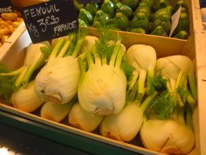 프랑스 시장에서 판매되는 회향