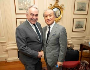 커트 캠벨 미국 국무부 부장관을 접견한 아키바 국장 (2024년 3월)