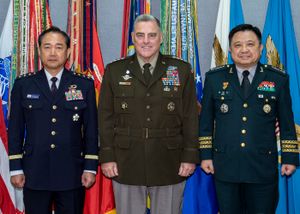  야마자키 고지 육상막료장, 마크 A. 밀리(Mark A. Milley) 미국 합참의장(Chairman of the Joint Chiefs of Staff) 대장, 박한기(Park Han-ki) 대한민국 합동참모의장(Joint Chiefs of Staff (South Korea)) 대장. 워싱턴 D.C.(Washington, D.C.) 다자 회담