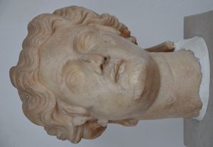 리디아(현재 알라셰히르)의 필라델피아 출토 여성 두상, 로마 시대, 마니사 고고학 박물관