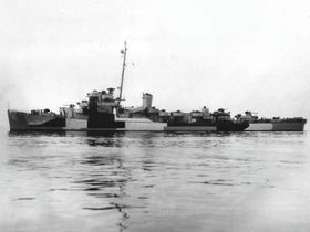 가이텐에 격침되기 직전 1945년에 촬영된 호위 구축함 언더힐