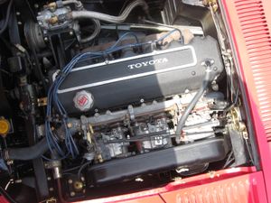 단 9대의 특별 모델에 더 큰 2M SOHC 2.3리터 직렬 6기통 엔진이 장착되었다.