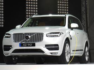 볼보 XC90 T8 플러그인 하이브리드