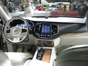 볼보 2세대 XC90 실내