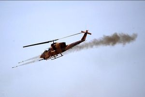 2016년 실사격 훈련 중인 이란 AH-1J