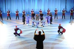 자위대 음악 축제에서 연주를 선보이는 제15여단 에이사대(2012년)