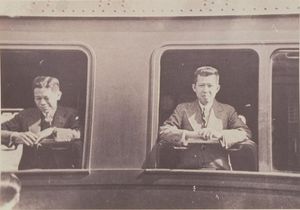 1935년 유럽에서 쁘리디 파놈용(오른쪽)