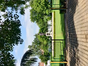 괄리오르 MITS의 마다브 라오 신디아 동상