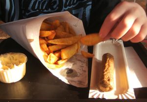 벨기에의 프리트에 마요네즈를 곁들인 모습