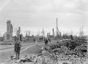 핀란드 내전 동안 적위군에 의해 불타버린 밤말라의 폐허