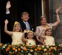 즉위식 날, 2013년 5월 7일