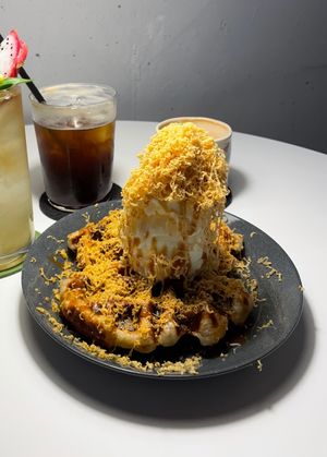 아이스크림을 곁들인 크로플