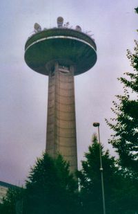 브뤼셀 VRT 본부의 통신 타워인 레이어스 타워.