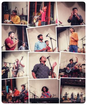 2022년 3월에 열린 연례 창립 기념일 쇼에서 공연하는 리듬리카 음악가들.