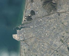 칸온지시 중심부 주변의 항공 사진.2021년 1월 20일 촬영한 14장을 합성 제작. 국토교통성 국토지리원 [https://mapps.gsi.go.jp/ 지도・항공 사진 열람 서비스]의 항공 사진을 기반으로 제작.