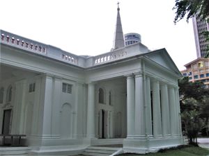 아르메니아 교회(1835년 건설)는 싱가포르에서 가장 오래된 교회이다.