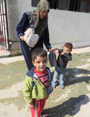 레바논과 시리아 국경에 있는 시리아 난민들