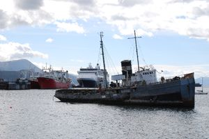 우수아이아 항구