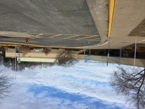 페어팩스에 위치한 윌로우 스프링스 초등학교