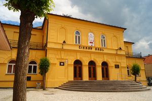 검은 독수리 문화 레크리에이션 공원 (Park kultúry a oddychu Čierny orol)