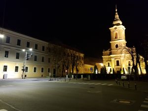 과거 개혁 칼리지 (좌)
