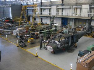 브라질에서 조립 중인 여러 대의 헬리브라스 HM-1 팬서, 2004년