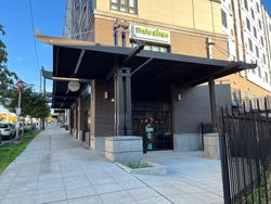 시애틀의 프놈펜 누들 하우스 (Phnom Penh Noodle House).