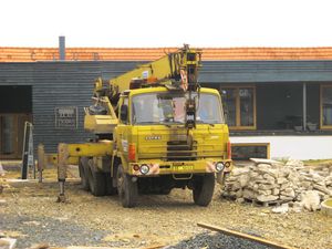 타트라 815}} 크레인 트럭).