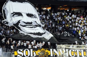 2013년 이반 투리나를 위한 자선 축구 경기에서 AIK 서포터들