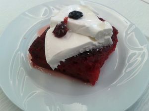 카이막을 얹은 터키식 빵 푸딩