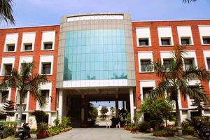 RSD 아카데미, 모라다바드의 모습. 이곳에서는 초등학교 1학년부터 졸업, 대학원 과정까지 한 캠퍼스에서 공부할 수 있다.