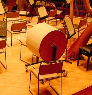 폭풍 효과를 내는 데 사용되는 현대적인 바람 기계