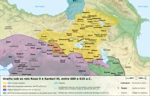 아시리아 (보라색)의 북부 국경 정치 지도. 기원전 680년-기원전 610년. 우라르투 (노란색)는 에사르하돈의 주요 적 중 하나였다.