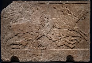 아시리아와 낙타 기병 간의 전투를 묘사한 부조. 님루드 중앙 궁전, 티글라트-필레세르 3세 시대(기원전 728년). 대영 박물관 소장.