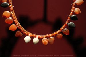 메로에에서 출토된 목걸이. 50–320 AD. 보스턴 미술관.