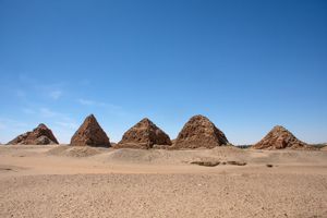 누리의 왕족 피라미드