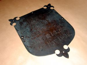 이 한 응 코리안 차지스 다페어스 다이드 인 런던 트웰프스 메이 원따우전드 나인헌드레드 파이브}}라고 씌여있음