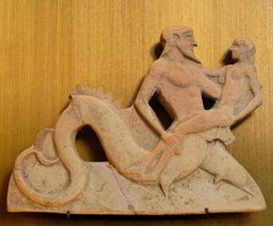 트리톤과 테세우스를 묘사한 밀로스 테라코타 부조.