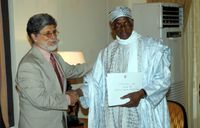 와데와 2005년 브라질 외무부 장관 셀수 아모림