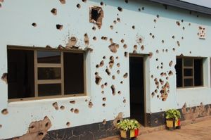 10명의 벨기에 UNAMIR 군인이 학살당하고 훼손된 건물이 있다. 현재는 군인들을 위한 기념관으로 보존되어 있다.