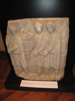 비잔티움의 사산 제국 대표단의 부조, 대리석, 4~5세기, 이스탄불 고고학 박물관.