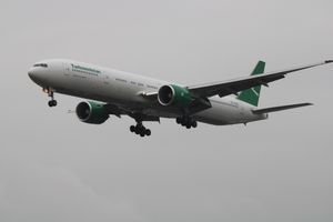 보잉 777-300ER 투르크메니스탄 항공기, 프랑크푸르트 공항에 주기