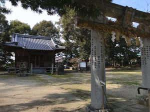 쌀다 부립이 봉납되는 노송 신사