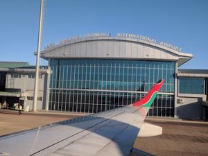 해리 음왕가 눔불라 국제공항의 메인 터미널